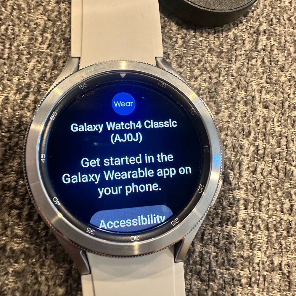 Samsung Galaxy Watch4 Classic - Gray